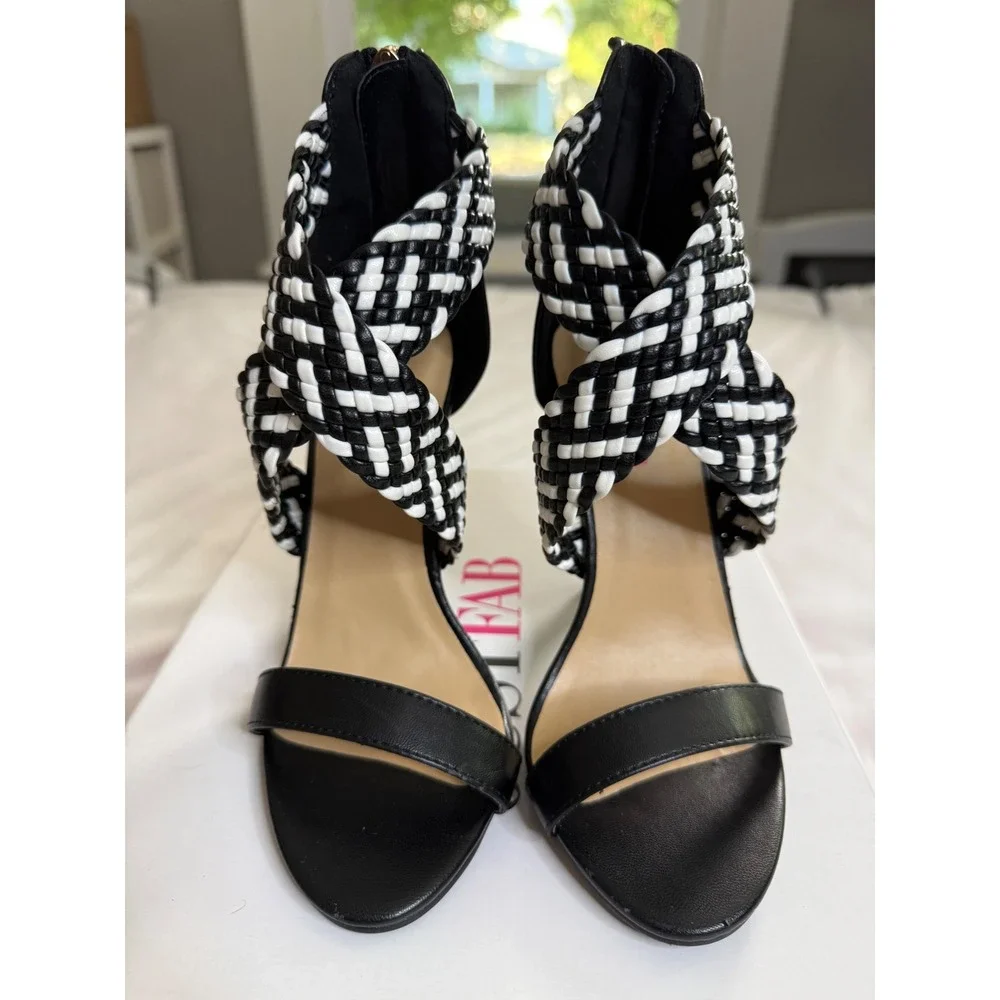 JustFab Terryn Black White Woven Stiletto Heel Sandals 5.5 354413-18-55